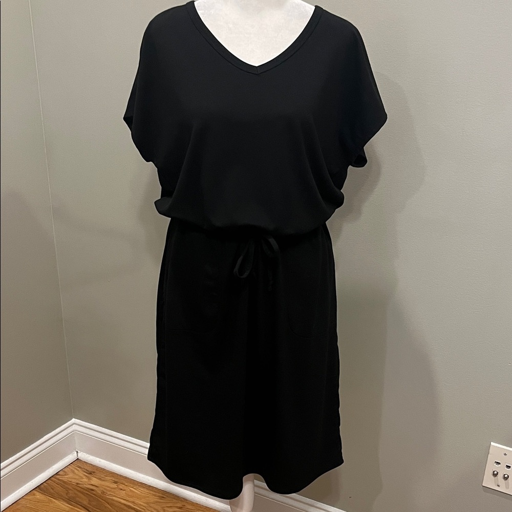 32 Degrees Cool Black Dress